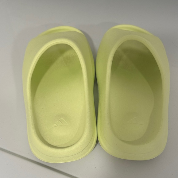 Yeezy Highlighter Yellow Slide Sandals - Picture 2 of 7